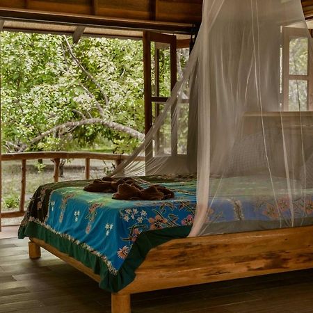 Monkey Mansion - Jungalows & Tours Khao Sok National Park Ngoại thất bức ảnh