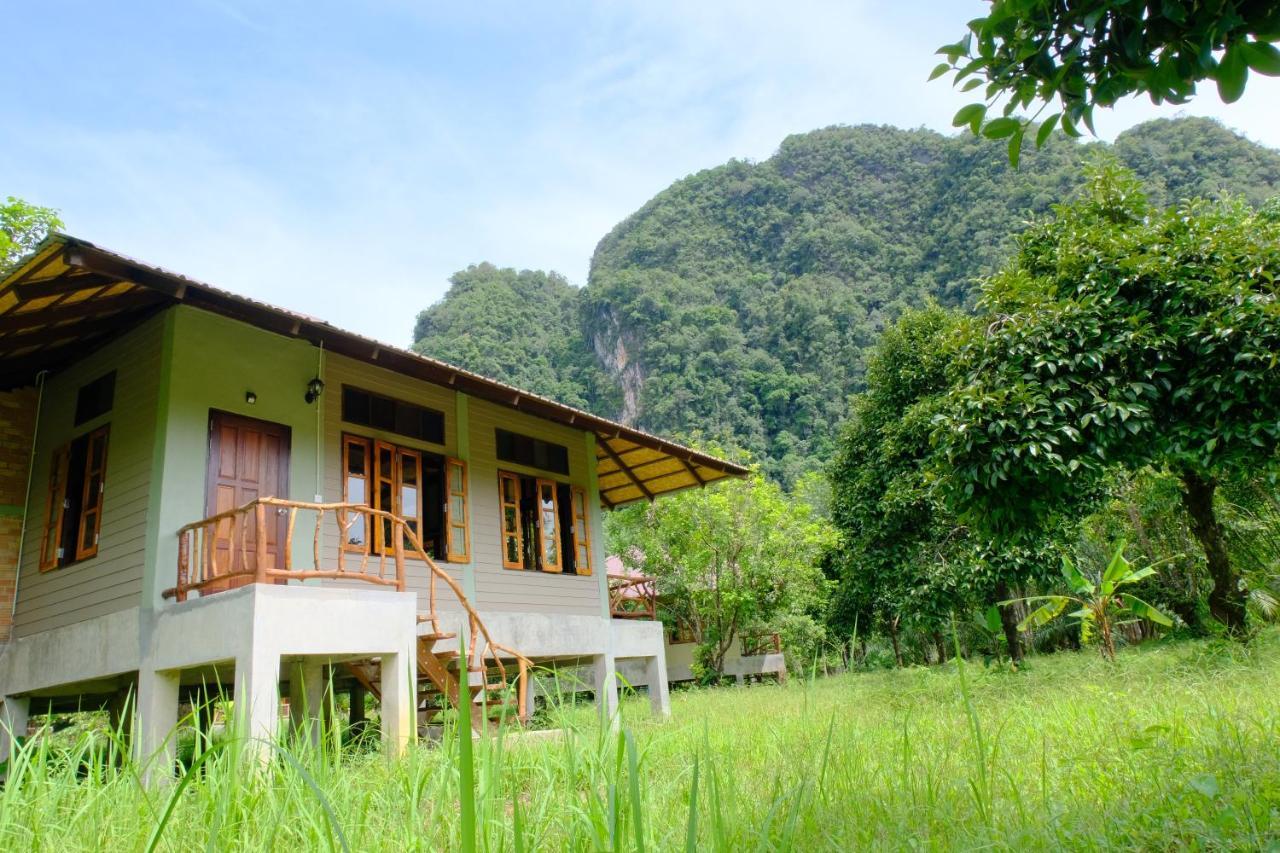 Monkey Mansion - Jungalows & Tours Khao Sok National Park Ngoại thất bức ảnh