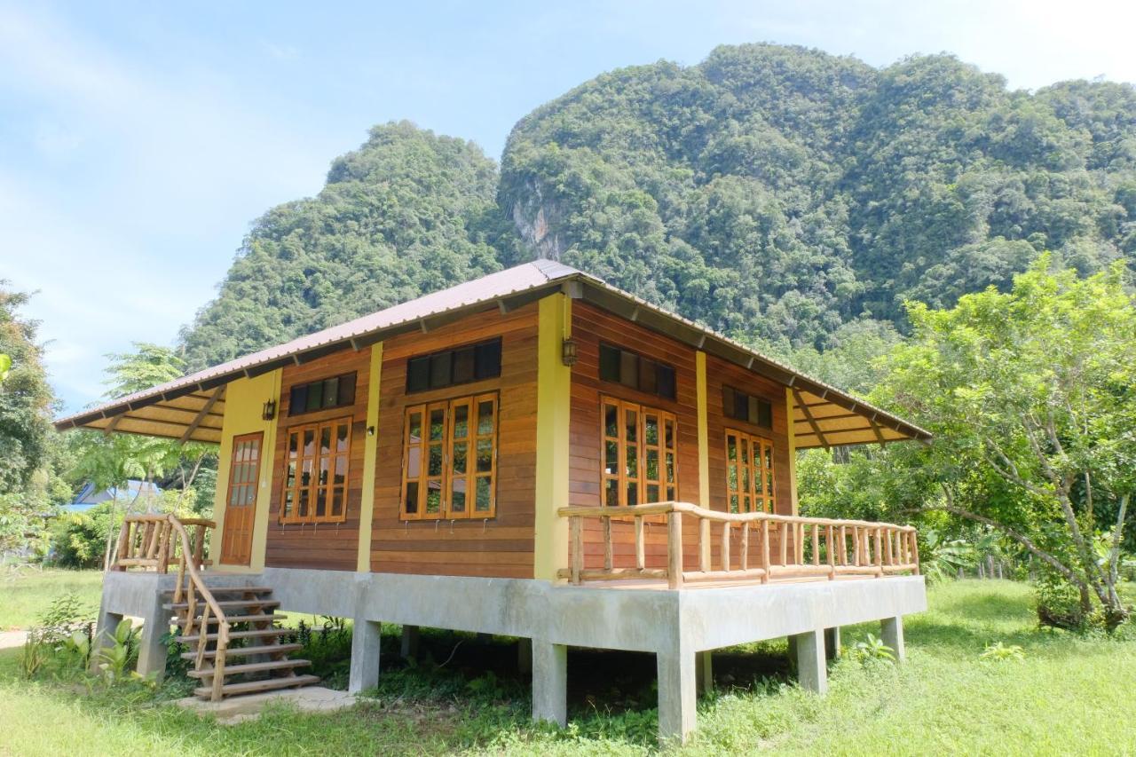 Monkey Mansion - Jungalows & Tours Khao Sok National Park Ngoại thất bức ảnh