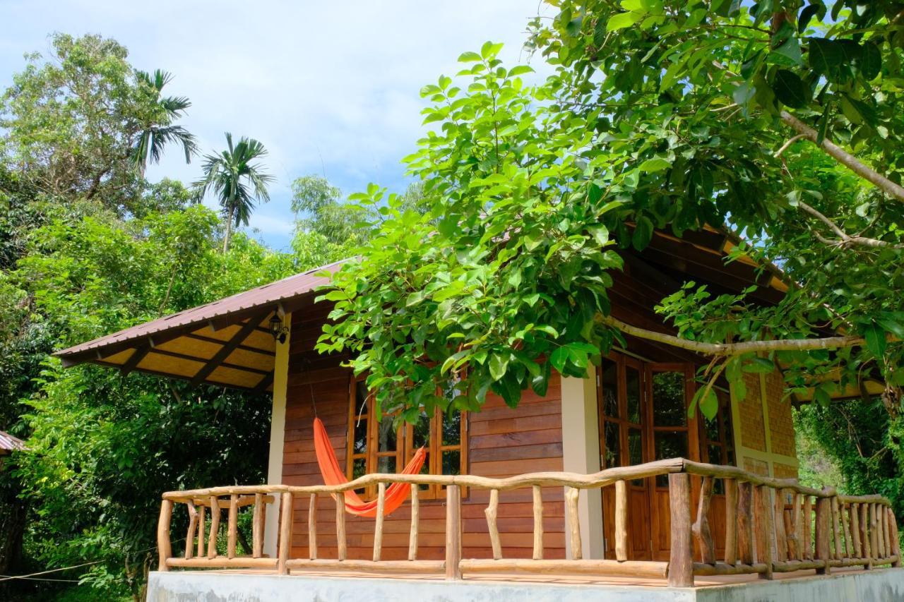 Monkey Mansion - Jungalows & Tours Khao Sok National Park Ngoại thất bức ảnh