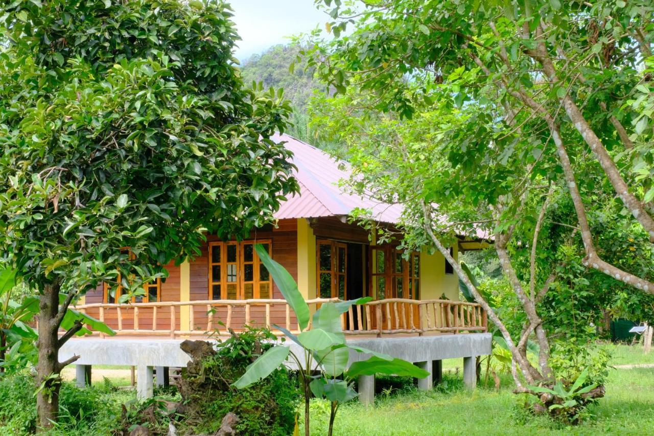 Monkey Mansion - Jungalows & Tours Khao Sok National Park Ngoại thất bức ảnh