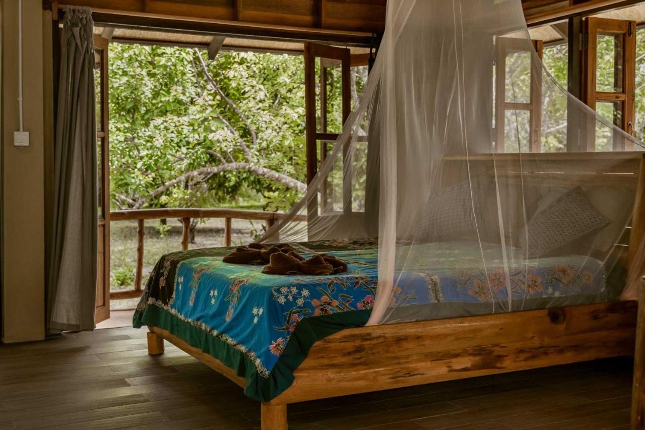 Monkey Mansion - Jungalows & Tours Khao Sok National Park Ngoại thất bức ảnh