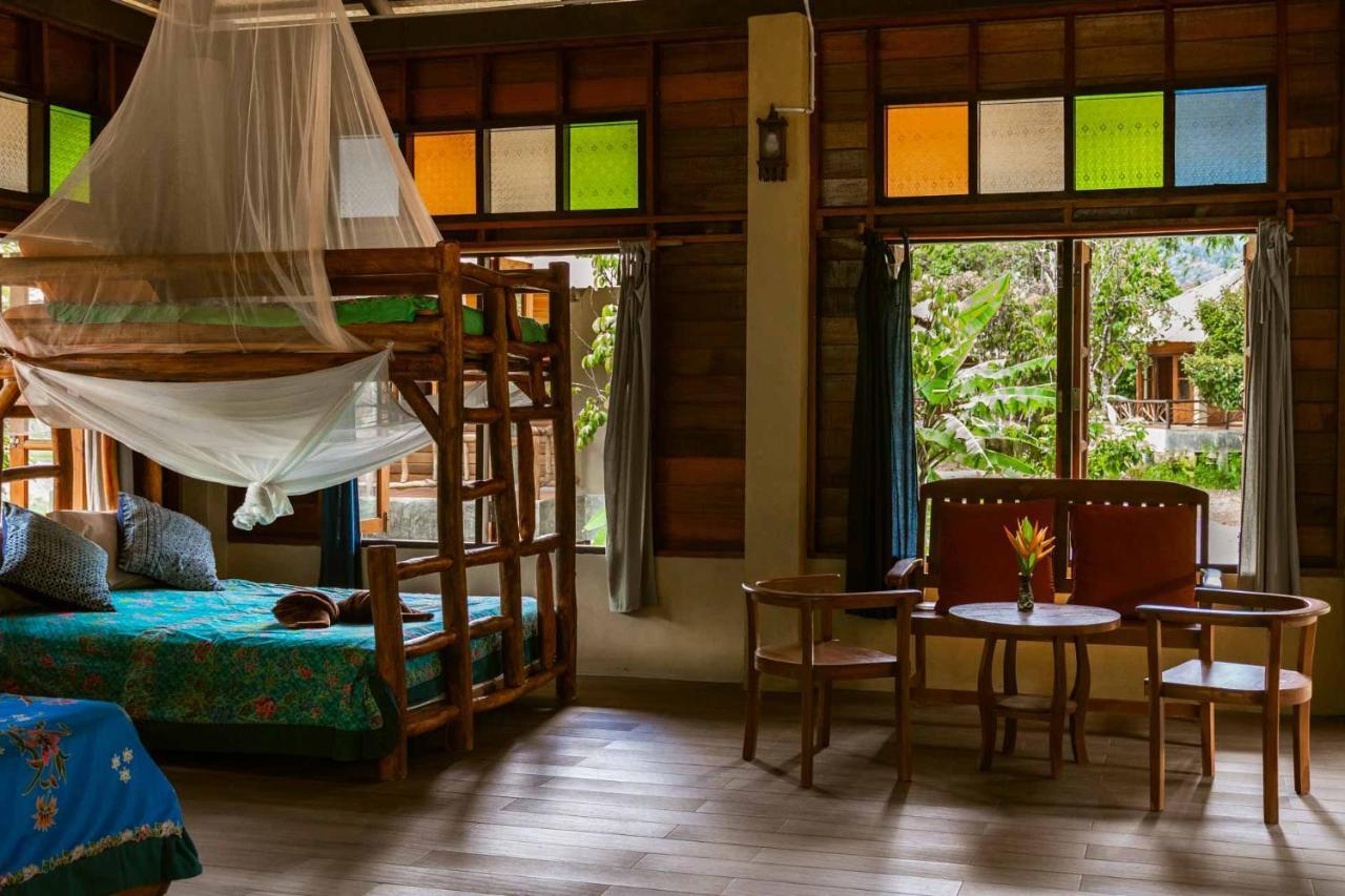 Monkey Mansion - Jungalows & Tours Khao Sok National Park Ngoại thất bức ảnh